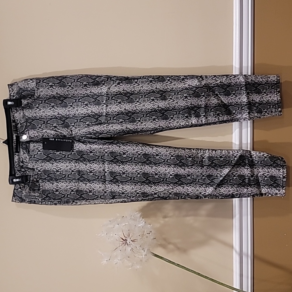 BAGATELLE. NYC Grey Python Jeans, XL, women